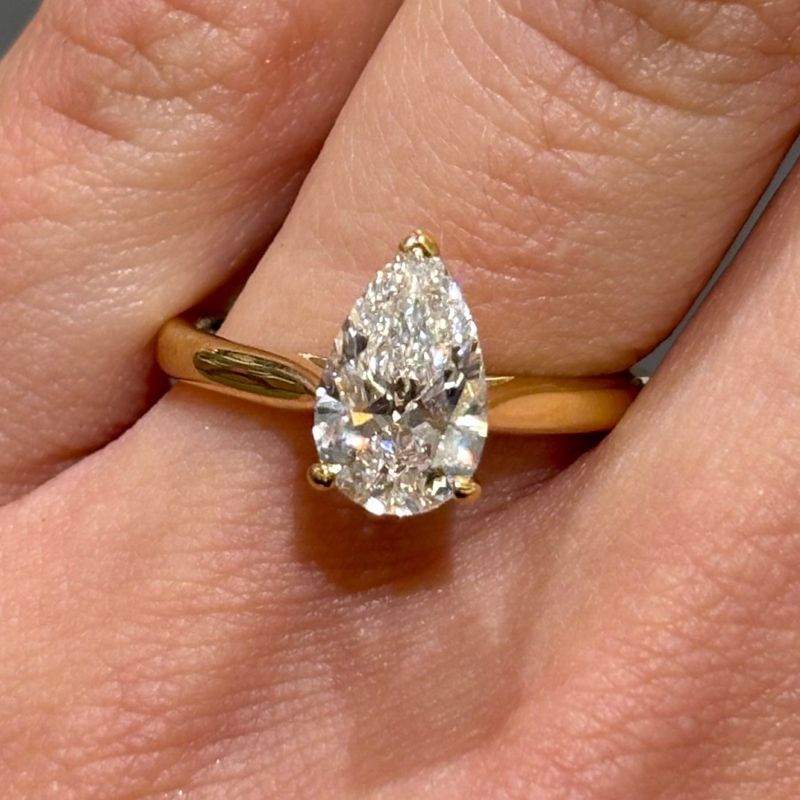 18ct Yellow Gold 1.56ct E VS1 Pear Cut Lab Grown Diamond Solitaire Ring