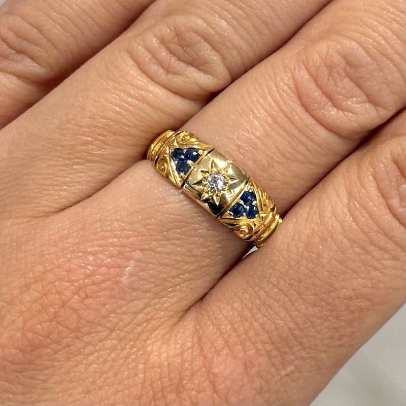 Pre-Owned Antique 18ct Yellow Gold Old Mine Cut Diamond & Sapphire Ring Circa 1924 Pre-Owned Antique 18ct Yellow Gold Old Mine Cut Diamond & Sapphire Ring Circa 1924
