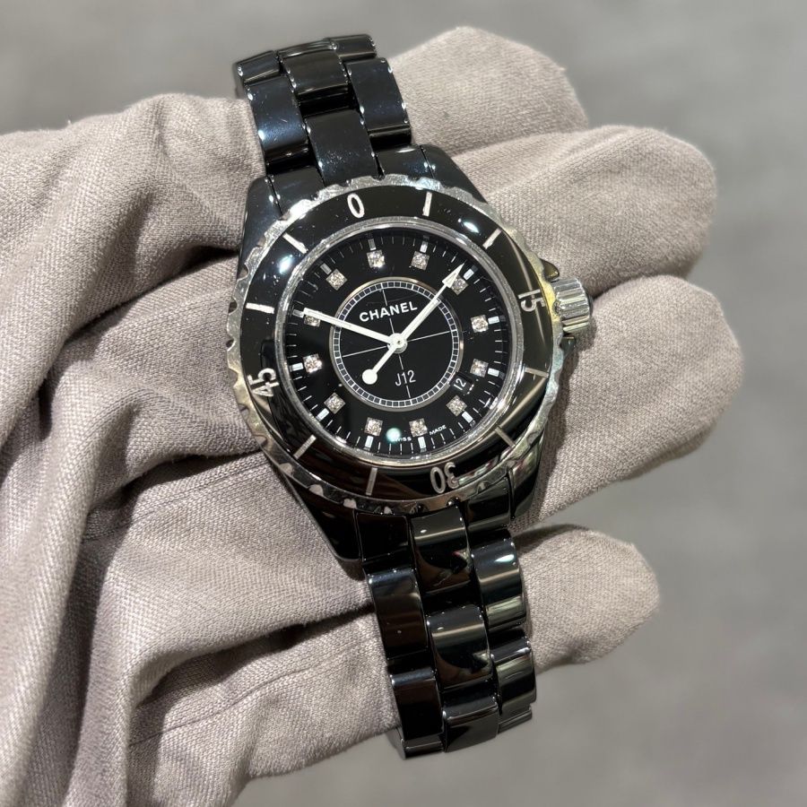 Pre-Owned Chanel J12 Black Ceramic Quartz Ladies Watch L.E.82196