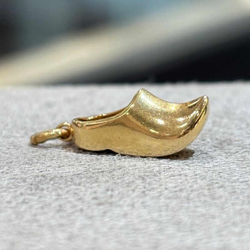 Pre-Owned 9ct Yellow Gold Shoe Clog  Charm
