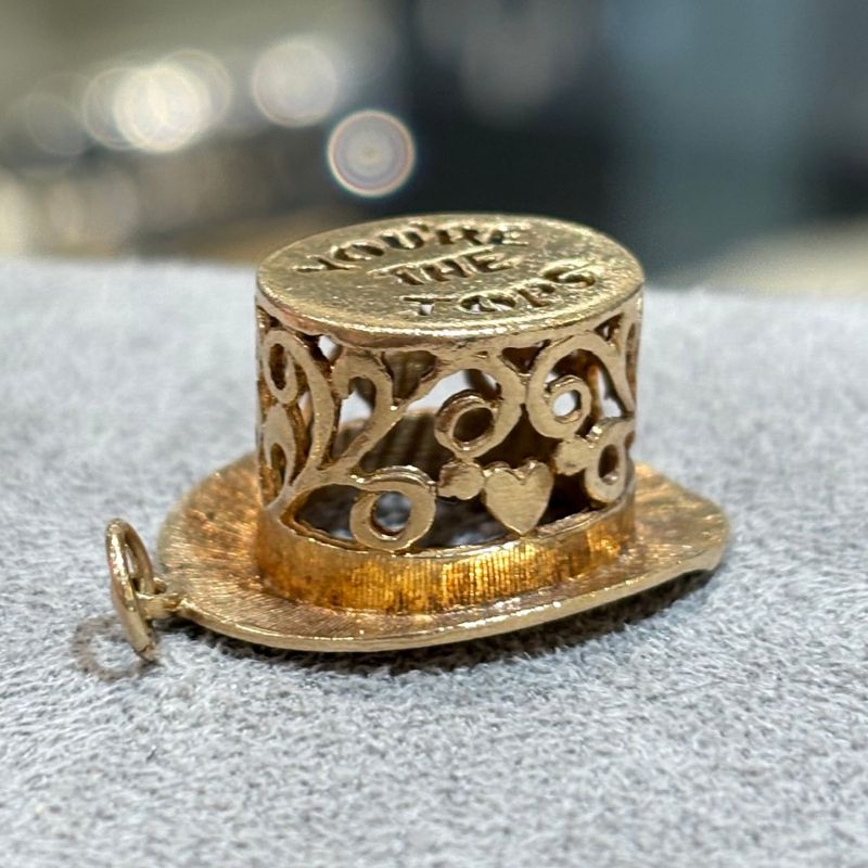 Pre-Owned 9ct Yellow Gold &#39;You&#39;re The Tops&#39; Top Hat Charm