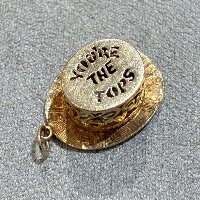 Pre-Owned 9ct Yellow Gold 'You're The Tops' Top Hat Charm
