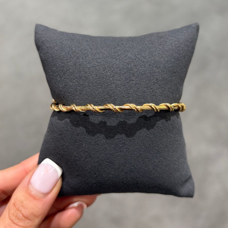 9ct Yellow Gold Diamond Cut Rope Twisted Hinged Bangle