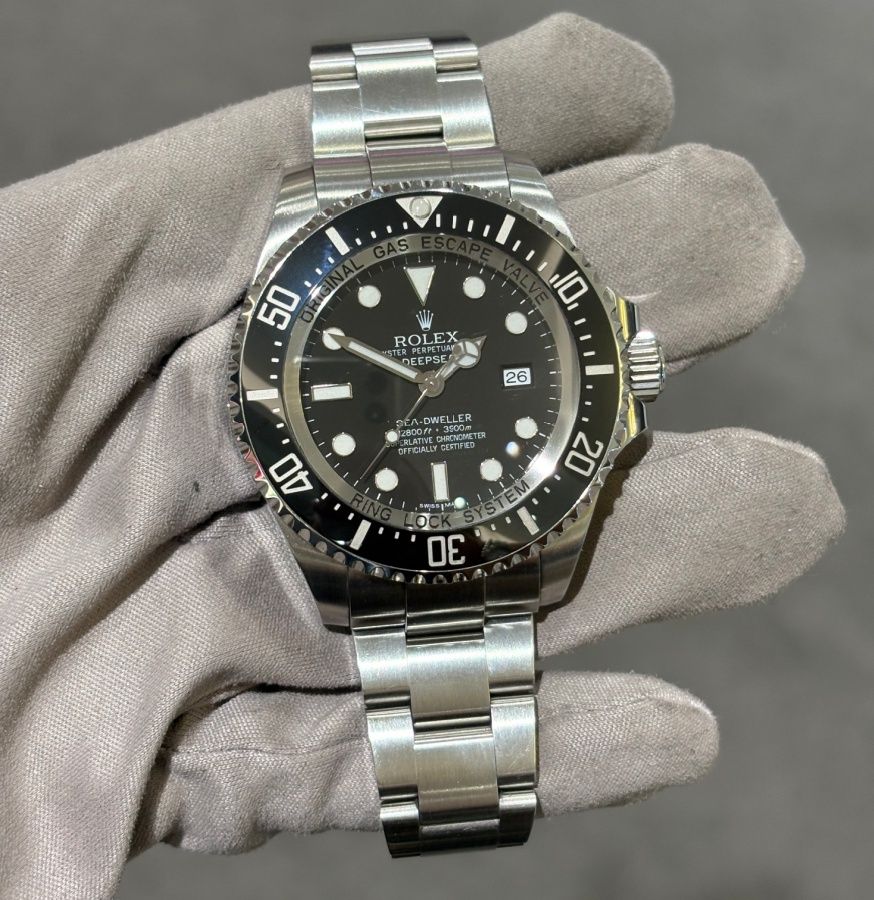 Pre-Owned Rolex Deepsea Sea-Dweller 116660