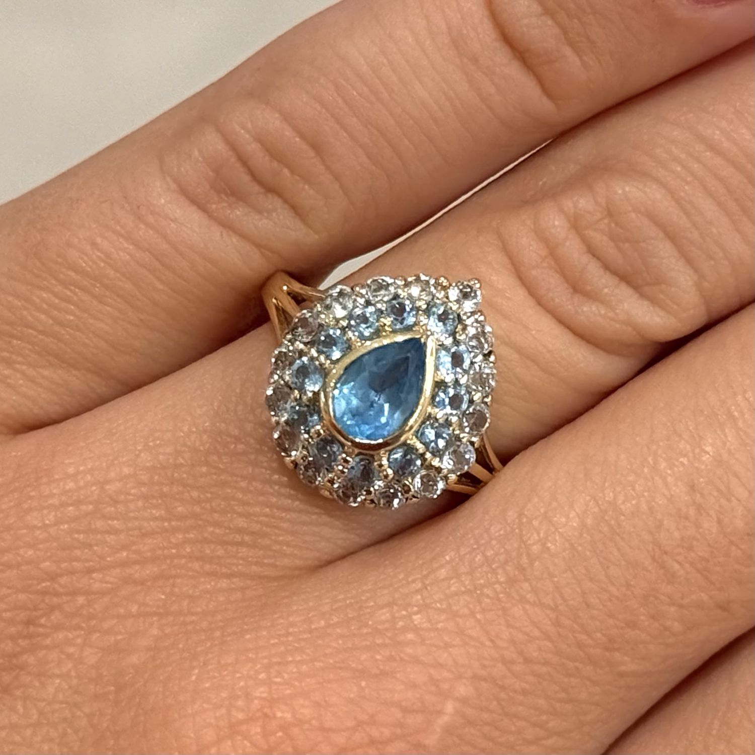 Pre-Owned 9ct Yellow Gold Pear Shape Blue Topaz Cluster Ring