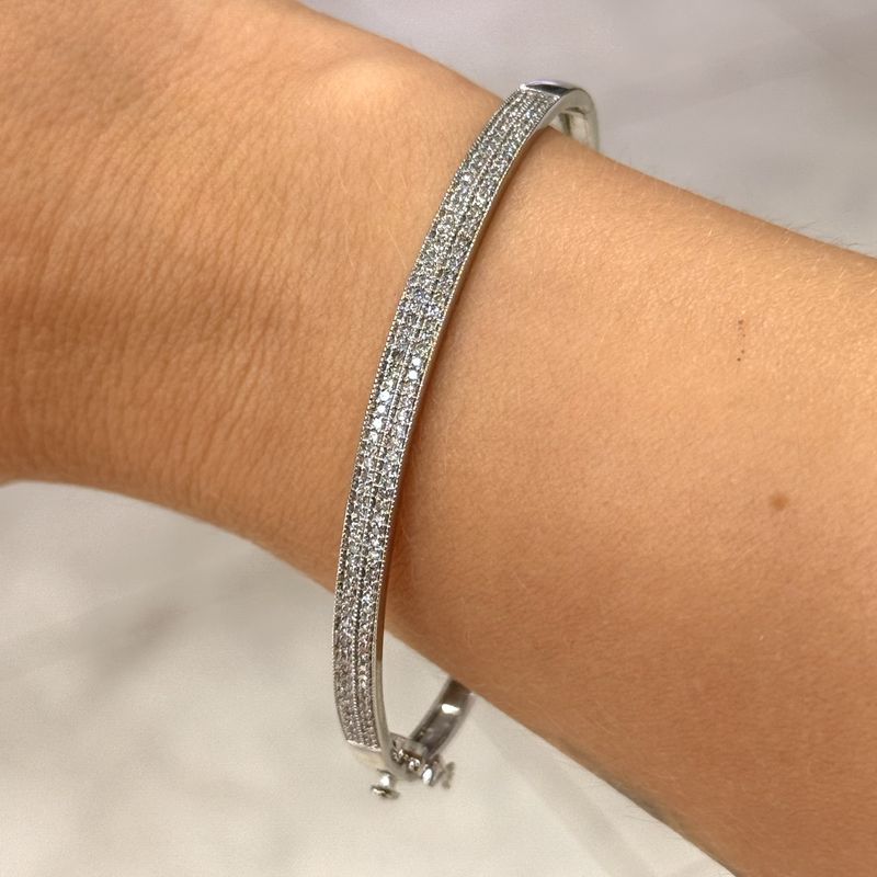 Pre-Owned 9ct White Gold 0.50ct Diamond Bangle
