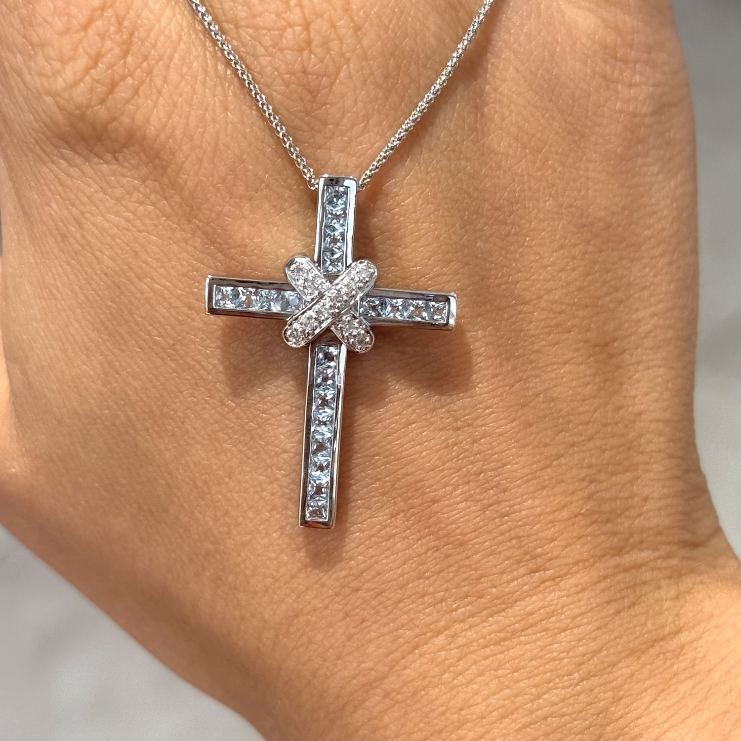 Pre-Owned 9ct White Gold Diamond &amp; Aquamarine Cross Pendant