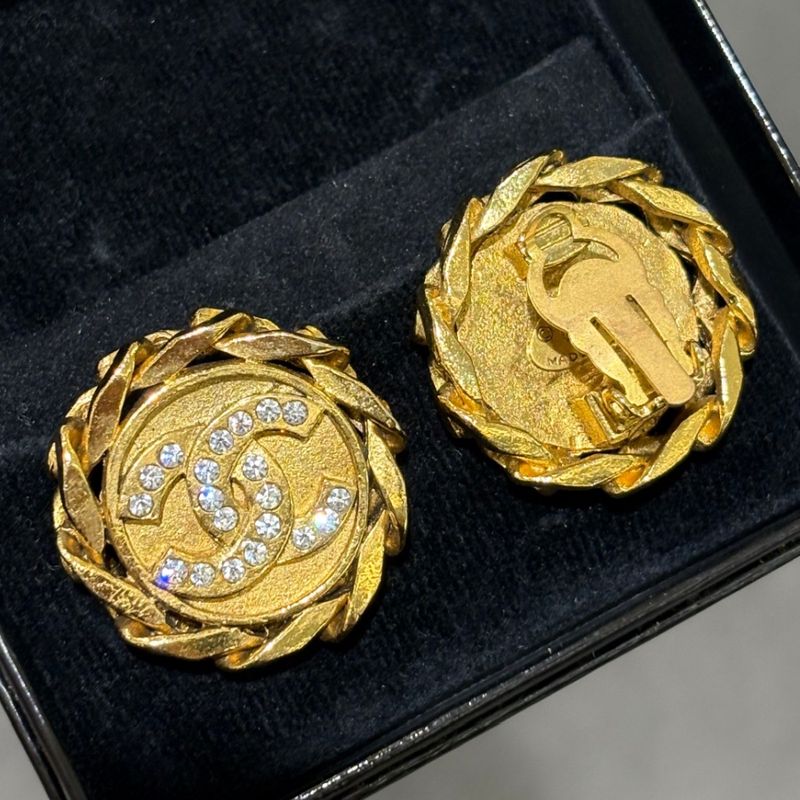 Pre-Owned Chanel Vintage Coco Mark Gold-Tone CZ Round Statement Clip On Earrings