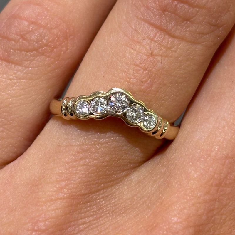 Pre-Owned 9ct Yellow Gold 0.15ct Diamond Wishbone Ring