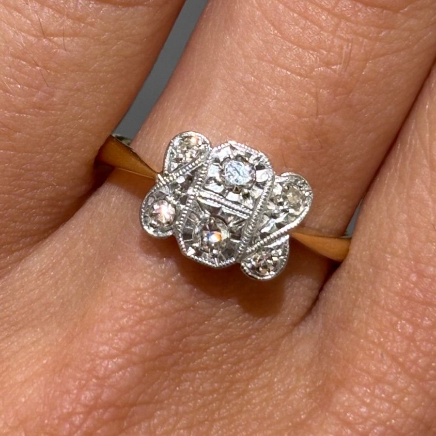 Pre-Owned 18ct Yellow Gold 0.15ct Old Cut Diamond Cluster Ring