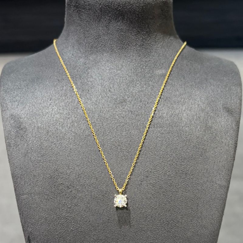 18ct Yellow Gold Lab-Grown Round Brilliant Diamond Pendant 1.04ct