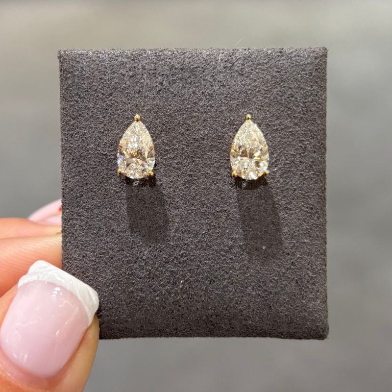 18ct Yellow Gold 2.00ct Lab-Grown Diamond Pear-Cut Earrings
