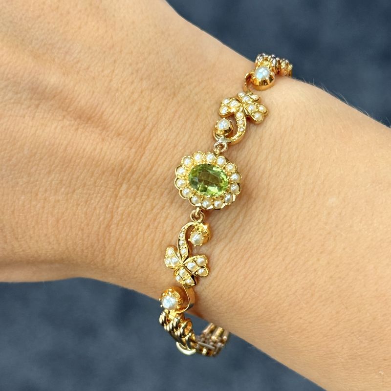 Pre-Owned Vintage 14ct Yellow Gold Pearl &amp; Peridot Bracelet