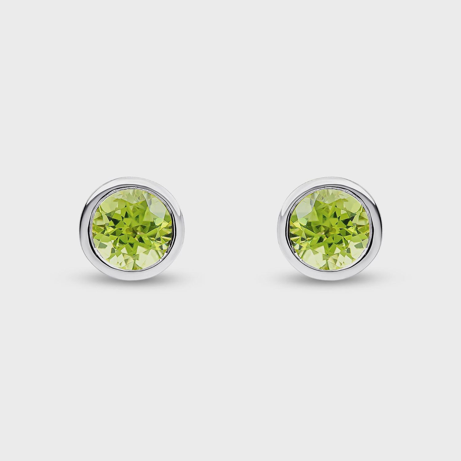 9ct White Gold 6mm Round Peridot Rubover Earrings