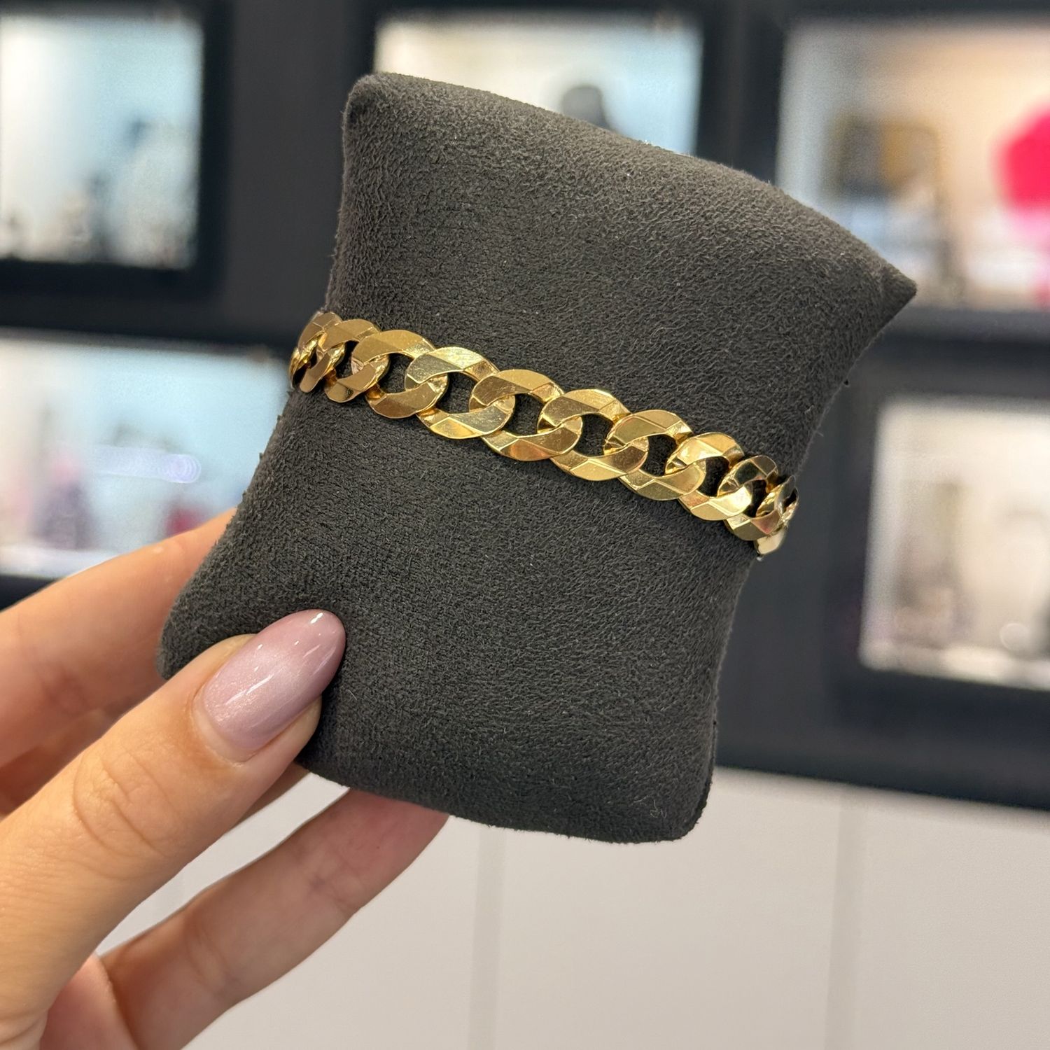 Pre-Owned 9ct Yellow Gold Curb Bracelet 19.8g 8”