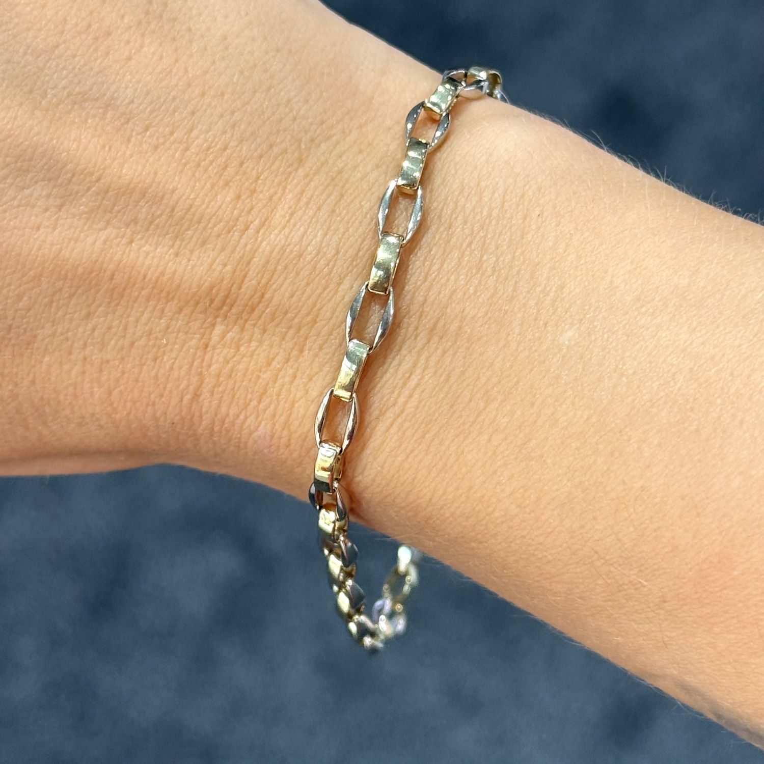 Pre-Owned 9ct Yellow &amp; White Gold Bracelet