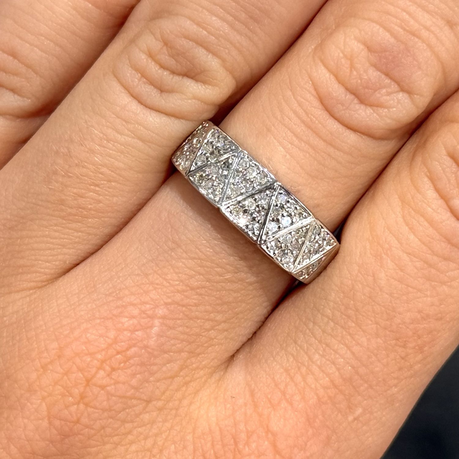 Pre-Owned 9ct White Gold 0.31ct Diamond Band