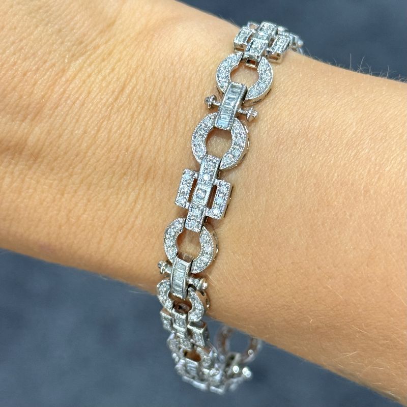 Pre-Owned 9ct White Gold 1.00ct Diamond Fancy Bracelet
