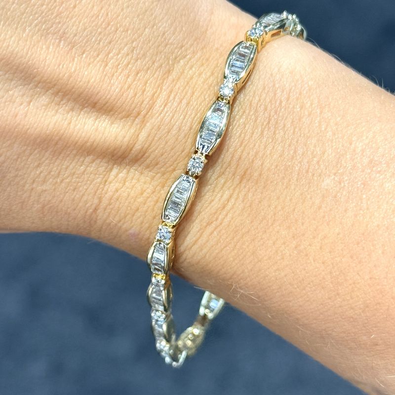 Pre-Owned 14ct Yellow Gold 2.75ct Diamond Bracelet