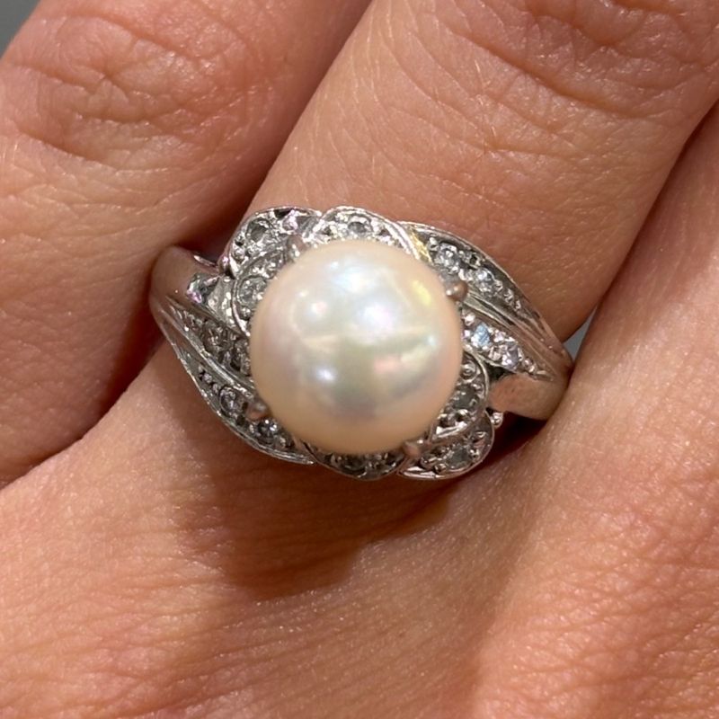 Pre-Owned Platinum Pearl &amp; Diamond Ring