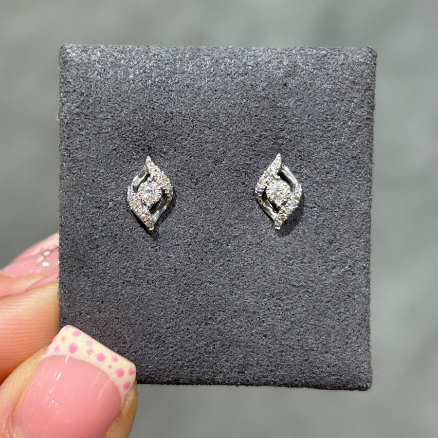 Pre-Owned 9ct White Gold 0.06ct Diamond Drop Studs