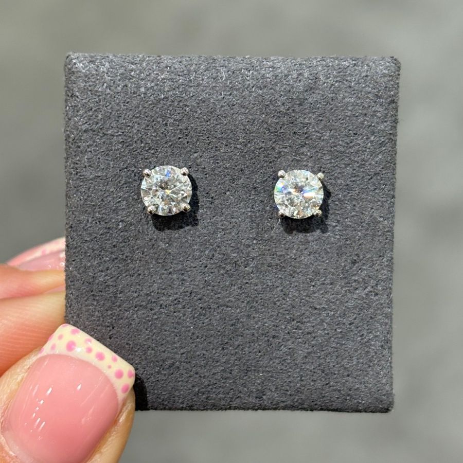 Pre-Owned 18ct White Gold 1.36ct Diamond Solitaire Studs