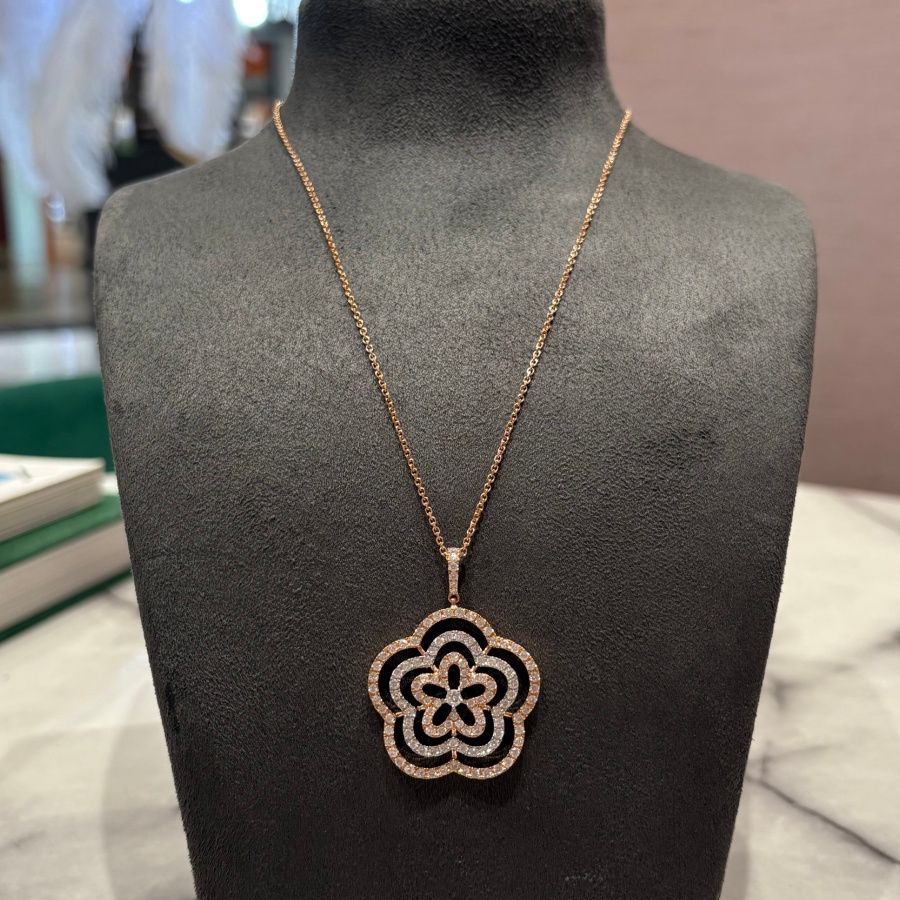 Pre-Owned 18ct Rose Gold 1.84ct Diamond Flower Pendant &amp; Chain