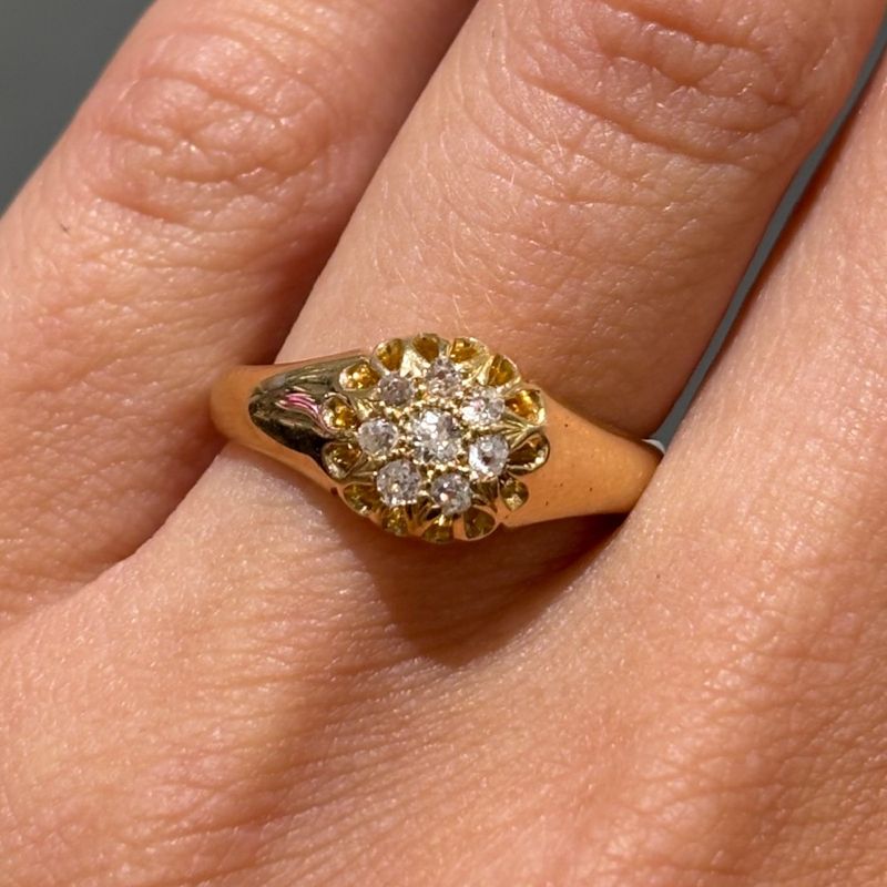 Pre-Owned 18ct Yellow Gold Antique Victorian Old Mine Cut Diamond Cluster Ring Pre-Owned 18ct Yellow Gold Antique Victorian Old Mine Cut Diamond Cluster Ring