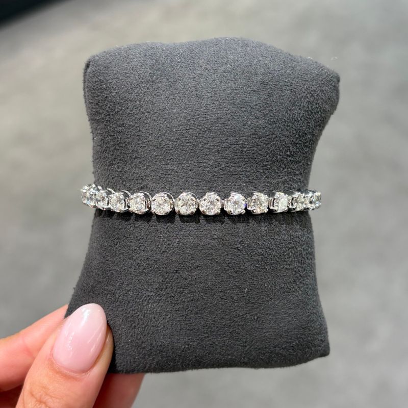Pre-Owned 18ct White Gold 9.00ct Diamond Tennis Bracelet