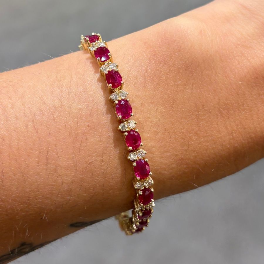 Pre-Owned 14ct Yellow Gold 9.90ct Ruby &amp; 1.32ct Diamond Bracelet