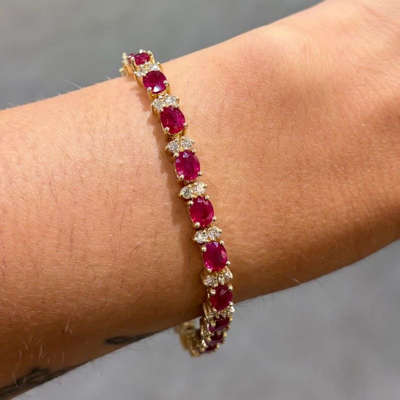 Pre-Owned 14ct Yellow Gold 9.90ct Ruby &amp; 1.32ct Diamond Bracelet