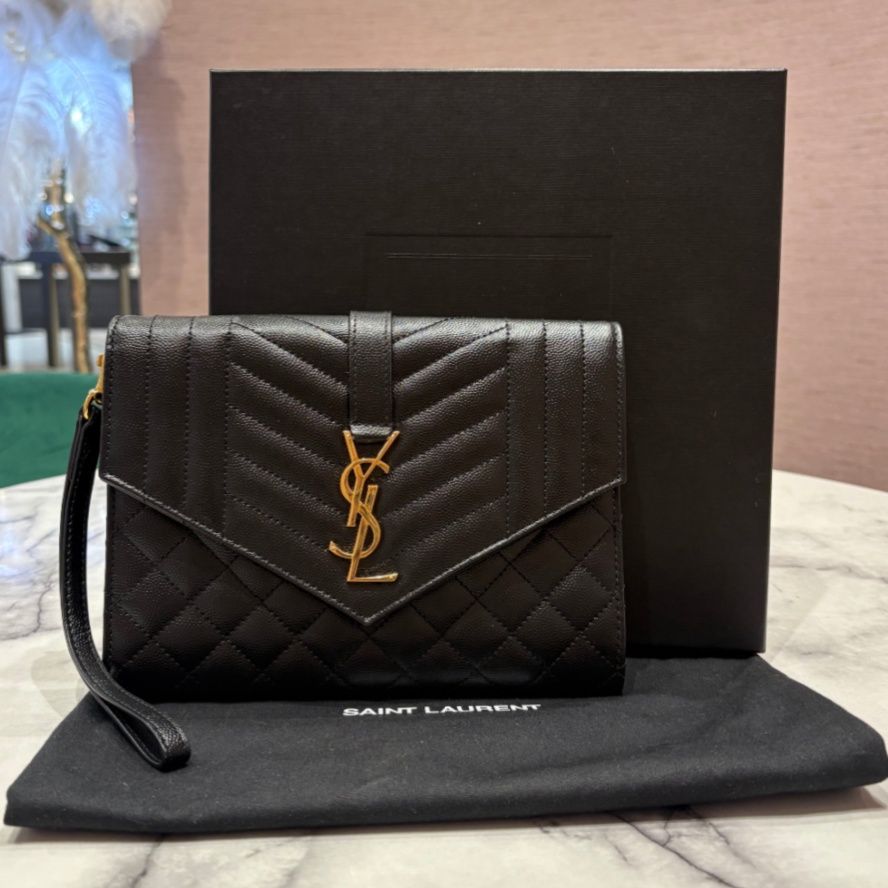 Pre-Owned YSL Envelope Flap Pouch in Mix Matelasse Grain De Poudre Leather
