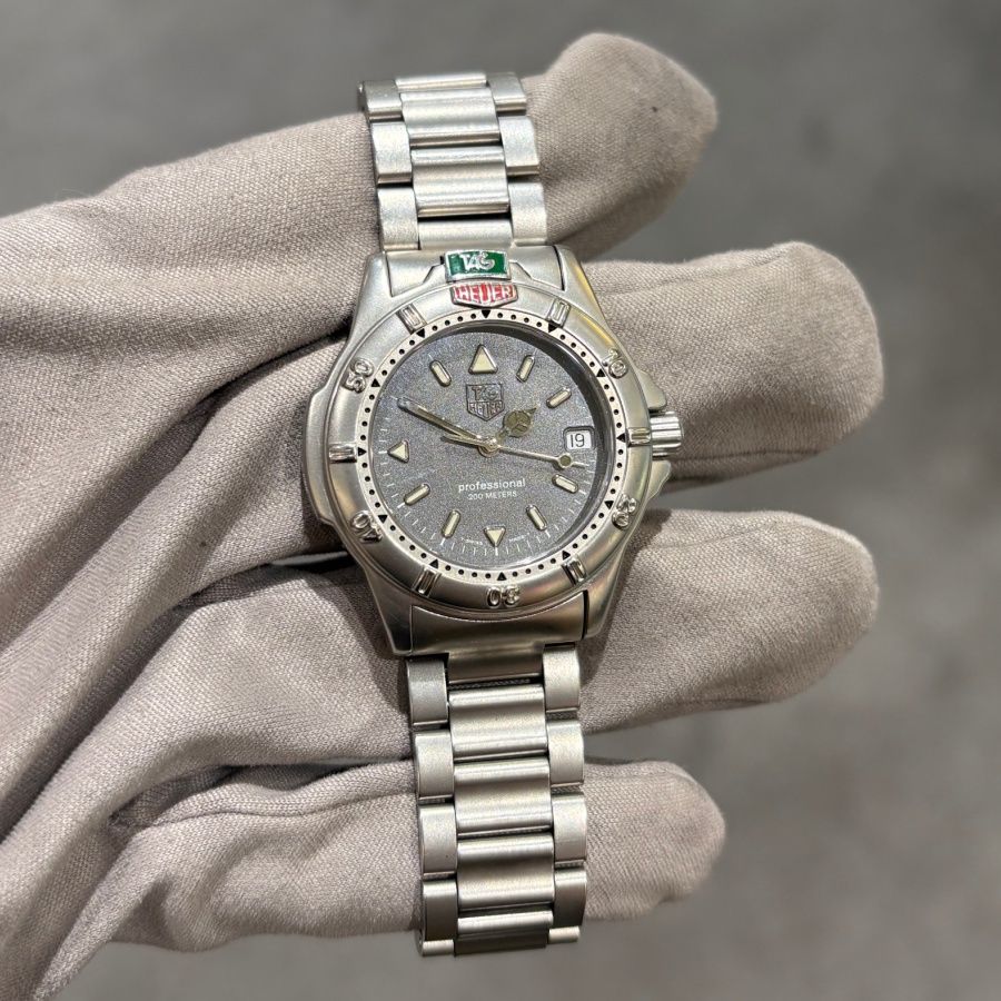Pre-Owned Tag Heuer 4000 Series Quartz Watch WF1211-KO