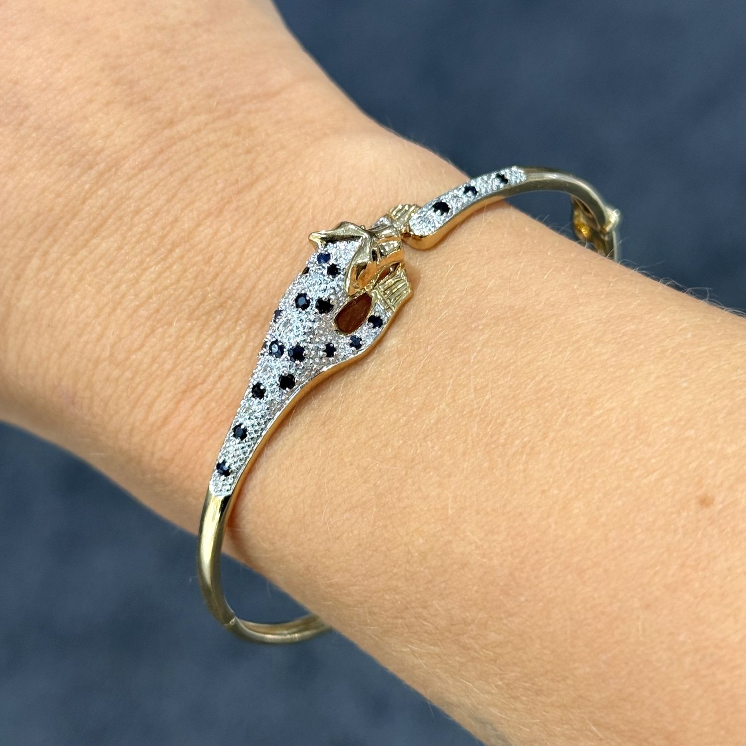 Pre-Owned 9ct Yellow Gold Sapphire &amp; Diamond Panther Bangle