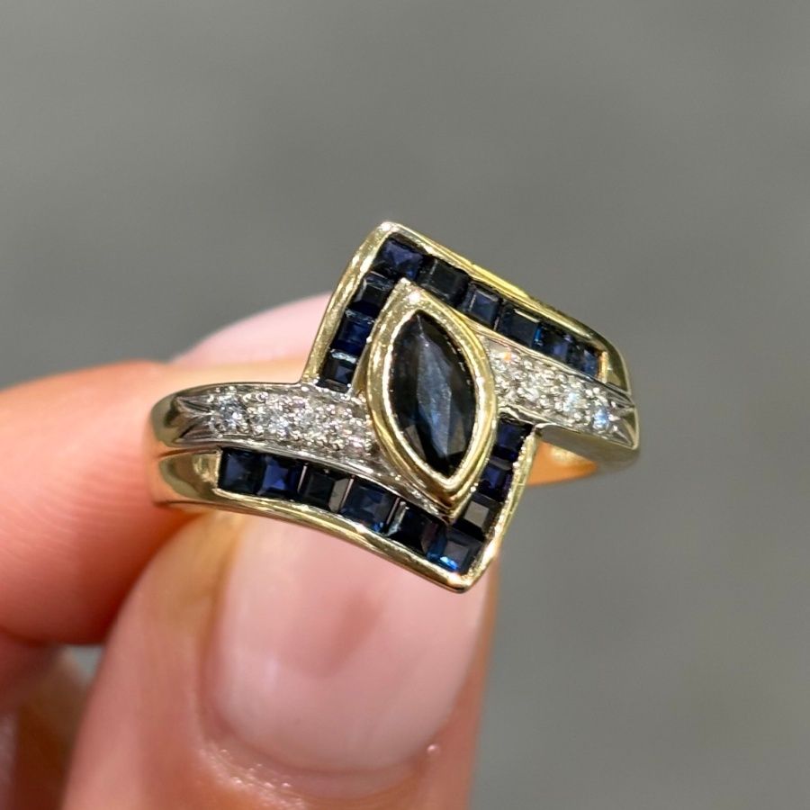 Pre-Owned 9ct Yellow Gold 1.07ct Sapphire &amp; 0.08ct Diamond Ring