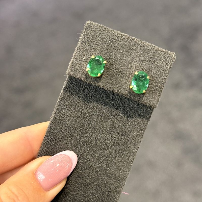 Pre-Owned 14ct Yellow Gold 3.2ct Emerald Stud Earrings Pre-Owned 14ct Yellow Gold 3.2ct Emerald Stud Earrings