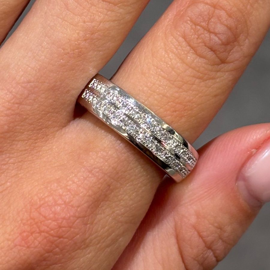 Pre-Owned 9ct White Gold 0.10ct Diamond 2 Row Half Eternity Ring