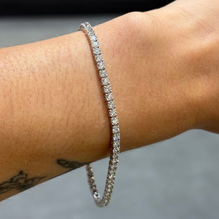 Pre-Owned 18ct White Gold 5.00ct Diamond Tennis Bracelet