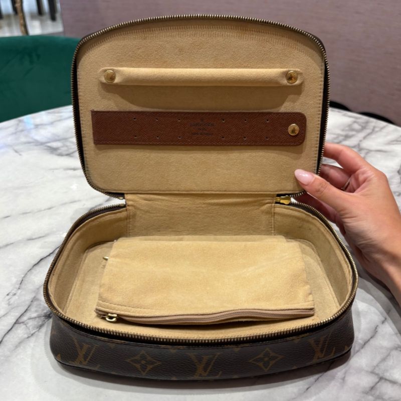 Pre-Owned Louis Vuitton Monte Carlo GM in Monogram Canvas