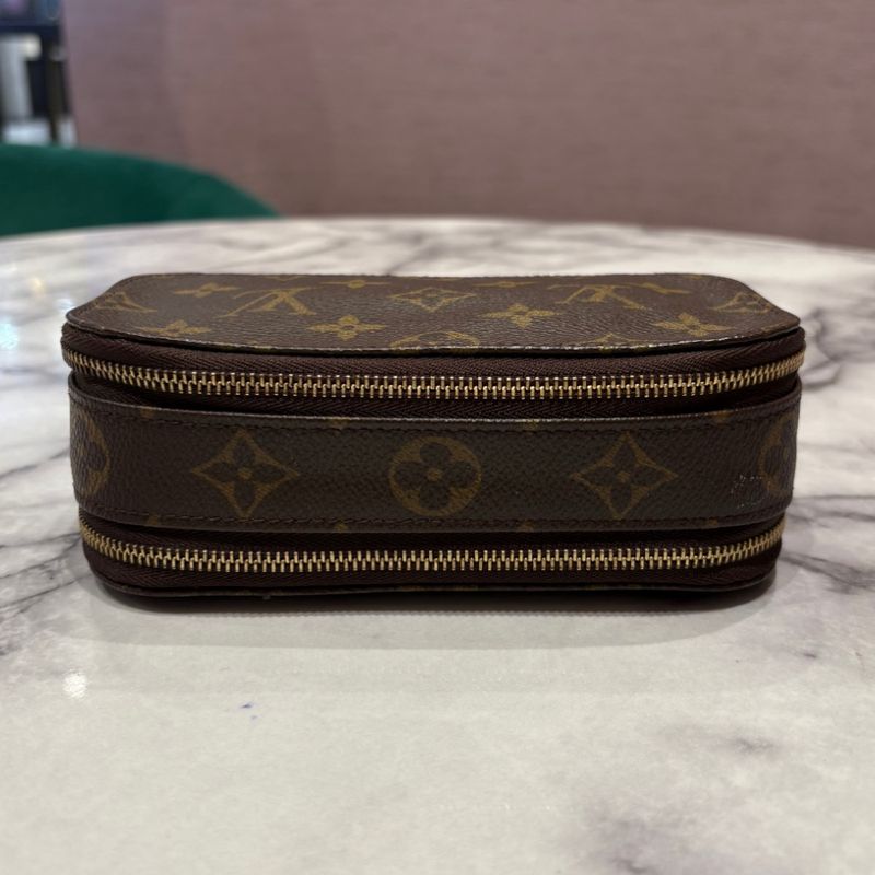 Pre-Owned Louis Vuitton Trousse Blush in Monogram Canvas