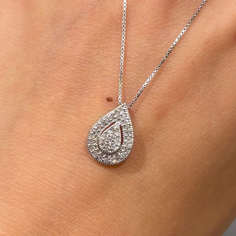 Pre-Owned 9ct White Gold Diamond Pear Cluster Pendant & Chain Pre-Owned 9ct White Gold Diamond Pear Cluster Pendant & Chain