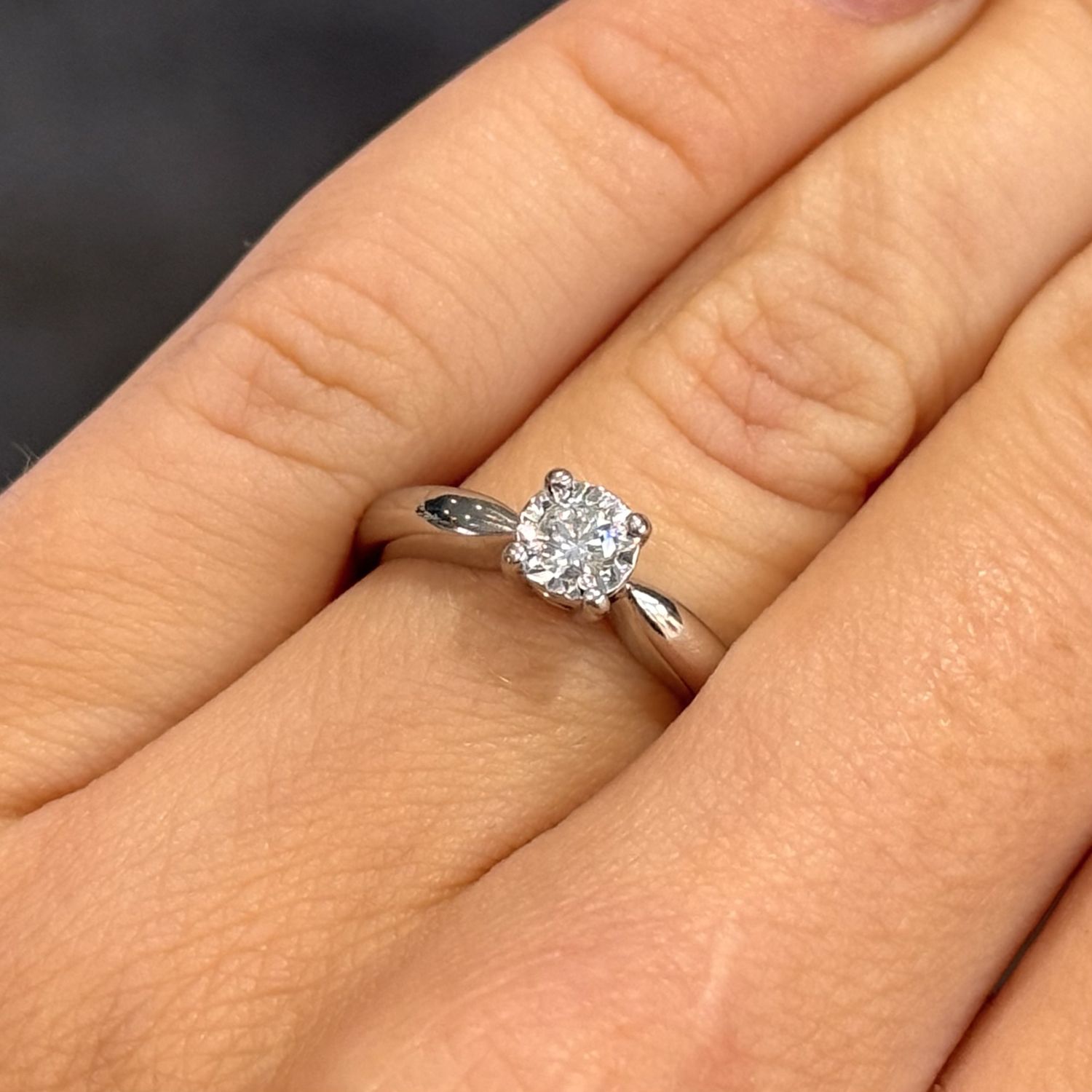 Pre-Owned 9ct White Gold 0.15ct Diamond Solitaire Ring