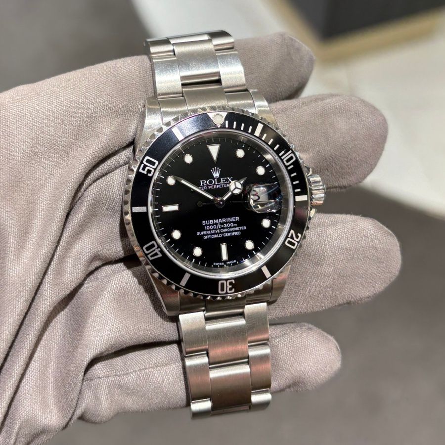 Pre-Owned Rolex 40mm Steel Submariner Date 16610