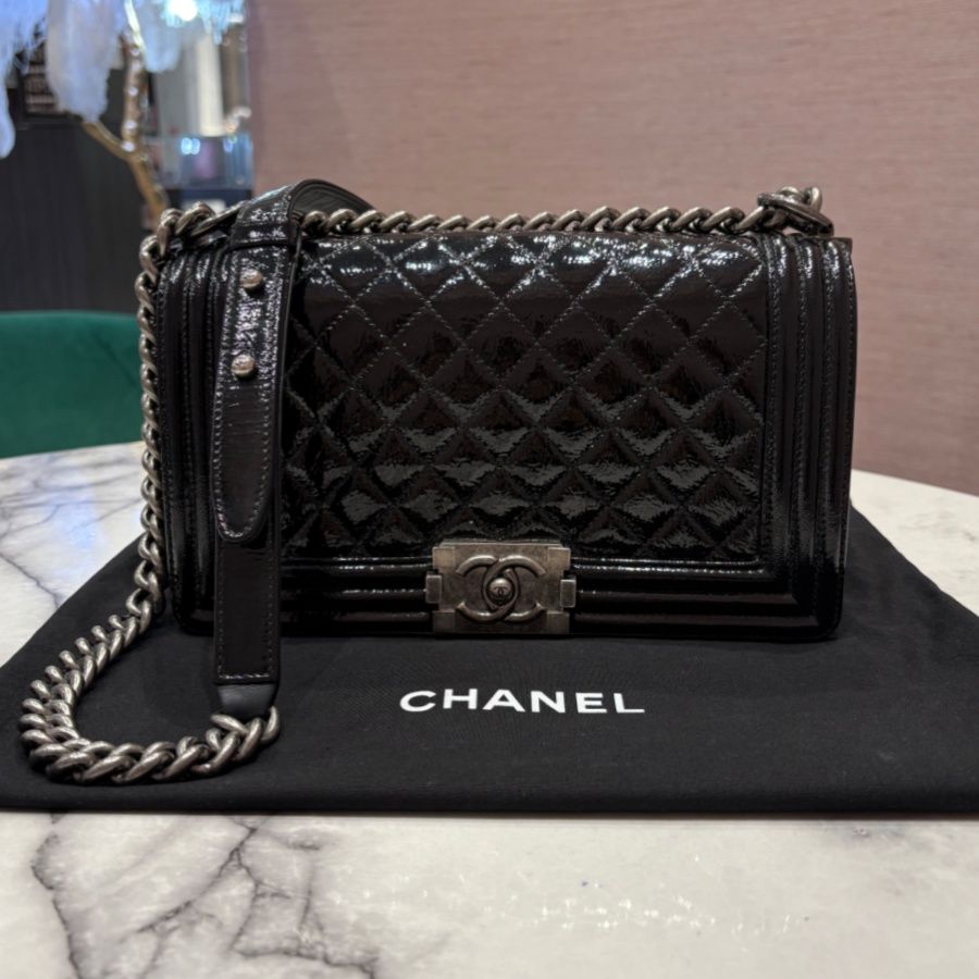 Pre-Owned Chanel Boy Medium Black Patent Crossbody Bag