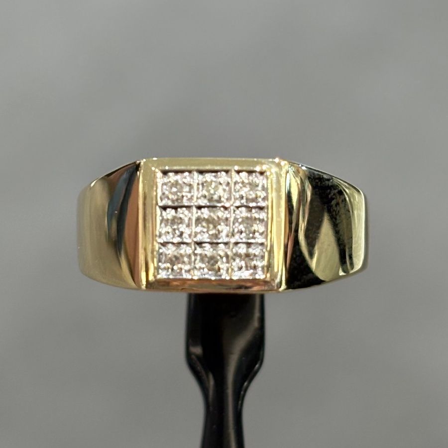 Pre-Owned 9ct Yellow Gold 0.10ct Diamond Gents Ring