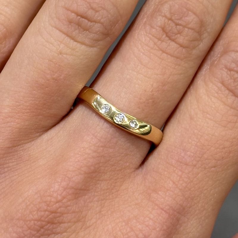 Pre-Owned 18ct Yellow Gold 0.06ct Diamond Wishbone Ring