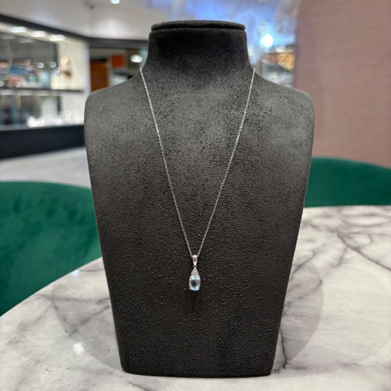 Pre-Owned 18ct White Gold 0.98ct Aquamarine &amp; 0.05ct Diamond Pendant &amp; Chain