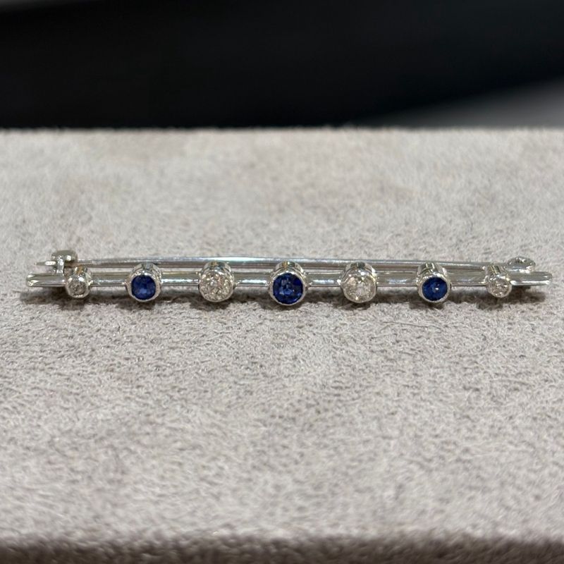 Pre-Owned Vintage 0.18ct Old Mine Cut Diamond & 0.20ct Sapphire Brooch Pre-Owned Vintage 0.18ct Old Mine Cut Diamond & 0.20ct Sapphire Brooch