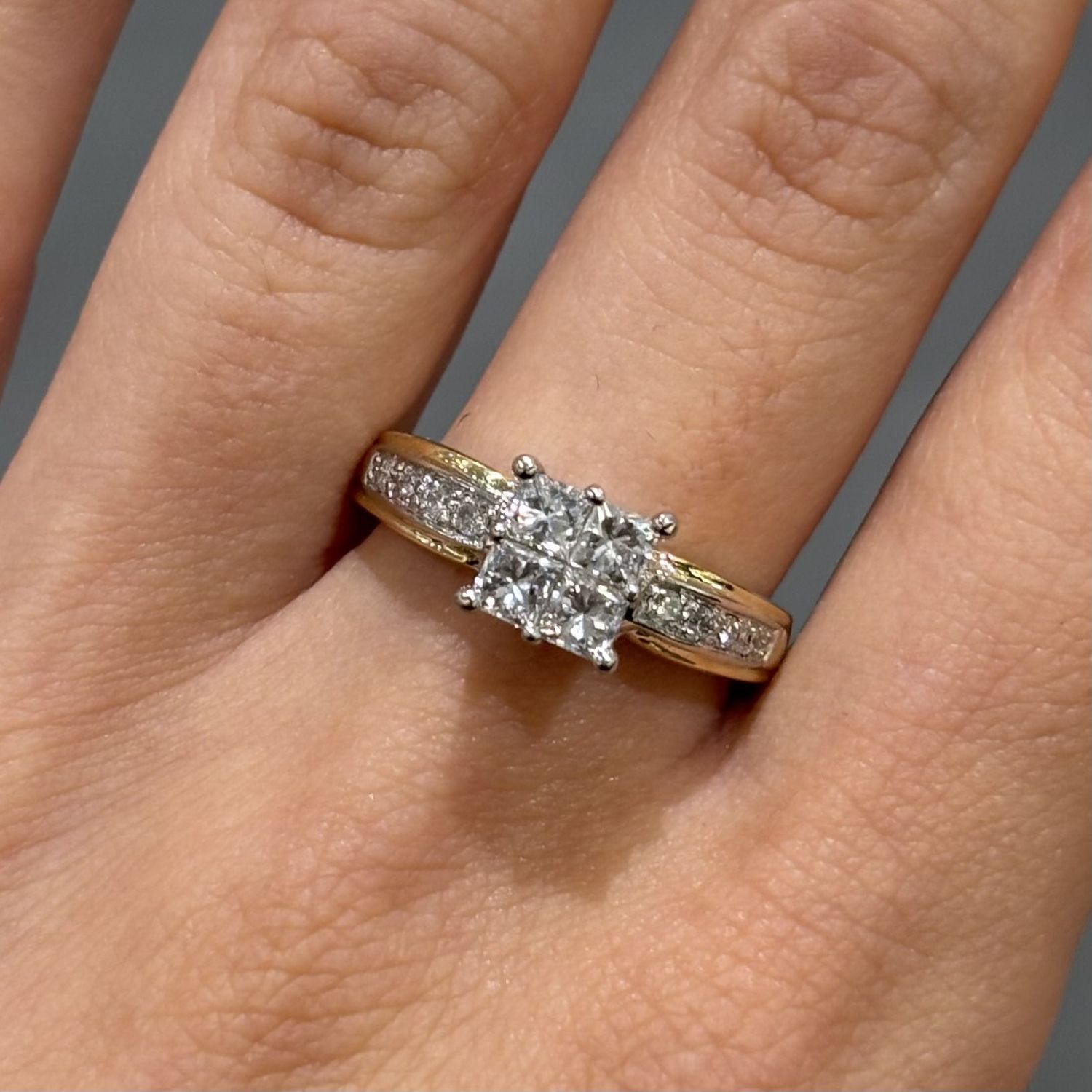 Pre-Owned 18ct Yellow Gold 0.75ct Diamond Cluster Ring