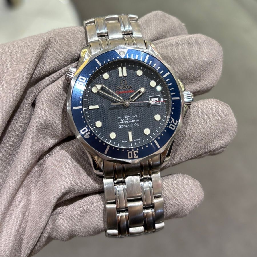 Pre-Owned Omega Seamaster ‘James Bond’ 22208000 Pre-Owned Omega Seamaster ‘James Bond’ 22208000